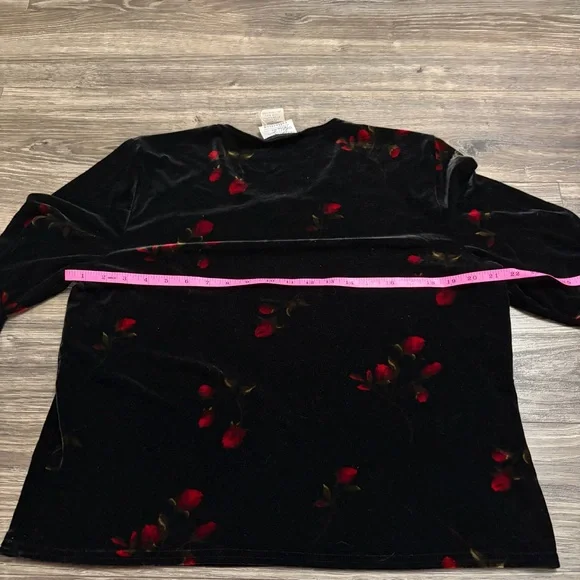 90s Vintage Velvet Rose Floral Blouse (Black/Red) Size XL - Picture 7 of 7